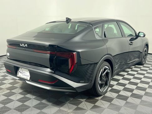 Certified 2025 Kia K4 EX FWD image 3