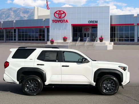 New 2026 Toyota 4Runner SR5 image 3