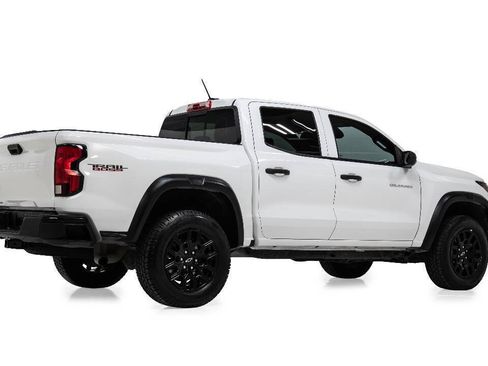 Used 2024 Chevrolet Colorado Trail Boss AWD/4WD image 3