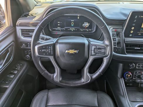 Used 2022 Chevrolet Suburban LT AWD/4WD image 13