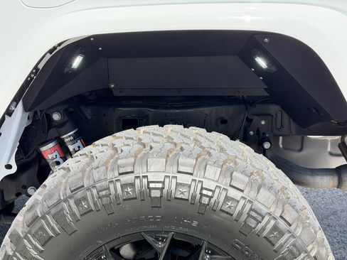 Used 2024 Jeep Gladiator Mojave image 27