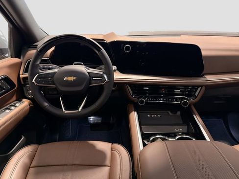 New 2026 Chevrolet Suburban High Country image 23