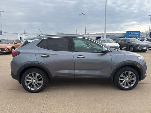 Used 2022 Buick Encore GX Essence w/ Experience Buick Package image 2