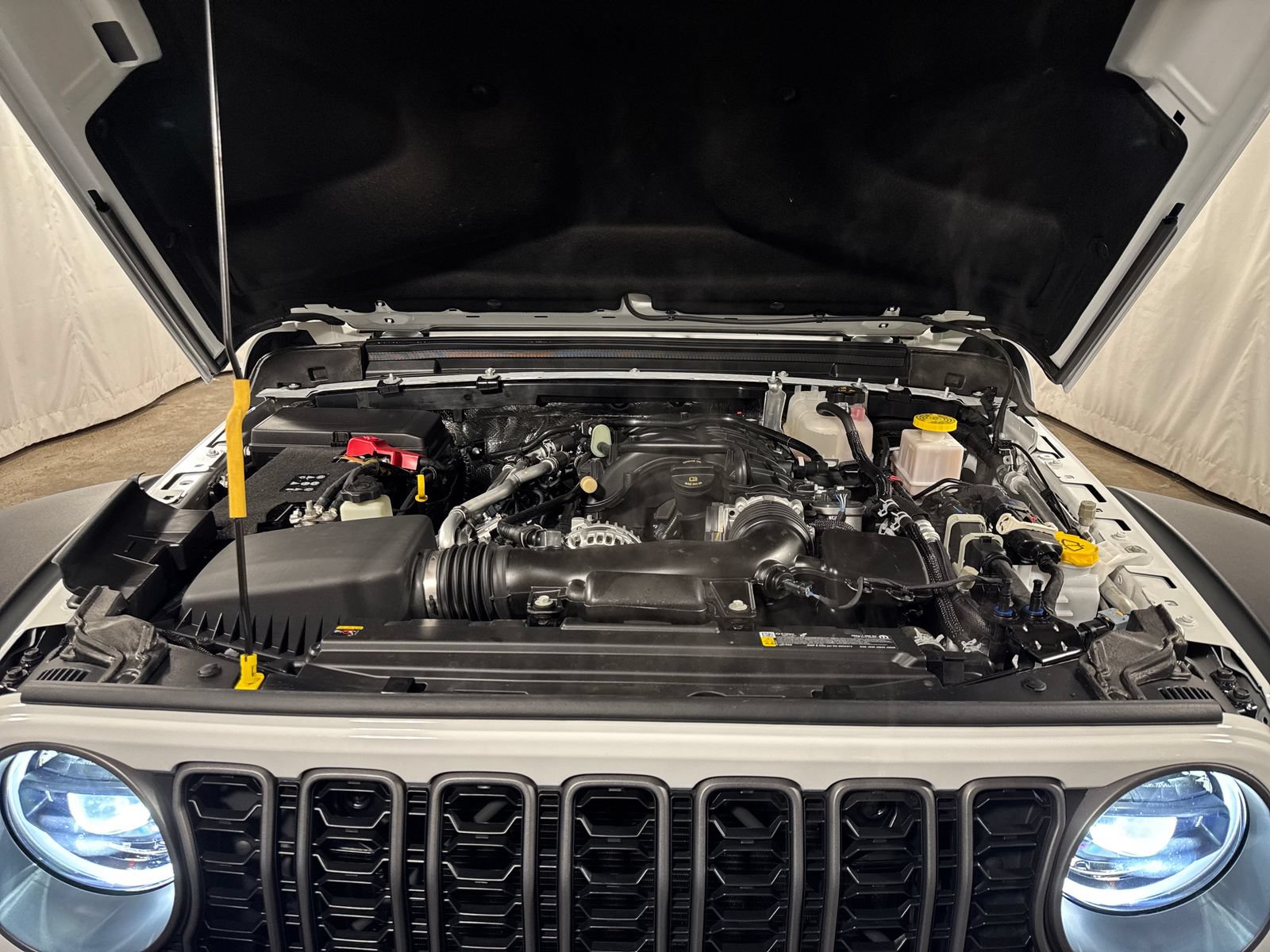 Used 2026 Jeep Gladiator Mojave AWD/4WD image 28