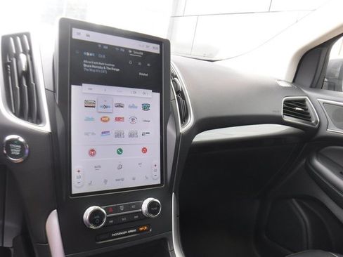 Used 2024 Ford Edge SEL image 19