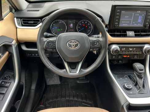 Used 2019 Toyota RAV4 XLE w/ Convenience Package AWD/4WD image 15