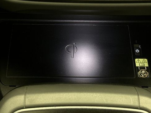 Used 2024 Subaru Crosstrek 2.5i Limited AWD/4WD image 18
