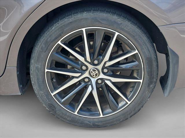 Used 2022 Toyota Camry SE FWD image 12