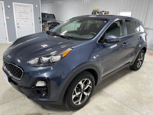 Used 2020 Kia Sportage LX w/ LX Popular Package image 3