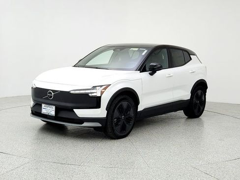 New 2026 Volvo EX30 Cross Country Ultra image 1