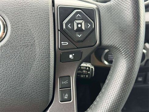 Certified 2022 Toyota Tacoma TRD Off-Road image 21
