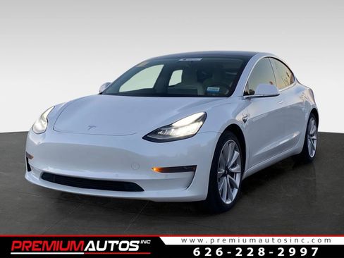 Used 2020 Tesla Model 3 image 1