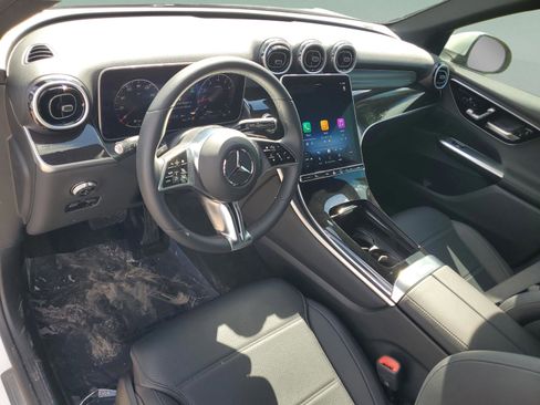 Certified 2025 Mercedes-Benz GLC 300 image 24