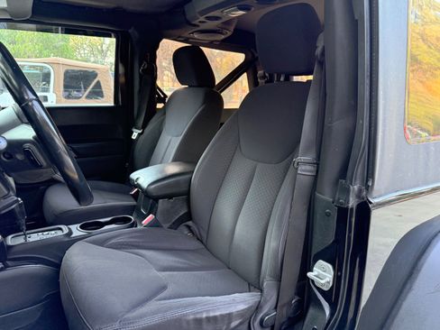 Used 2013 Jeep Wrangler Sport w/ Connectivity Group image 17