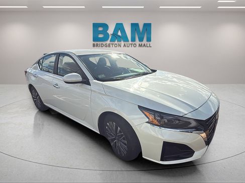 Used 2023 Nissan Altima 2.5 SV image 12