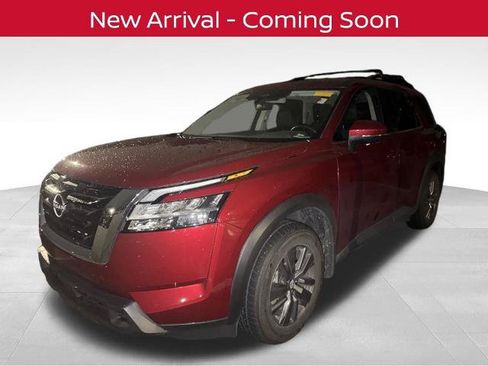Certified 2022 Nissan Pathfinder SV w/ SV Premium Package FWD image 2