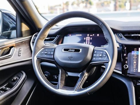 New 2026 Jeep Grand Cherokee Limited AWD/4WD image 18