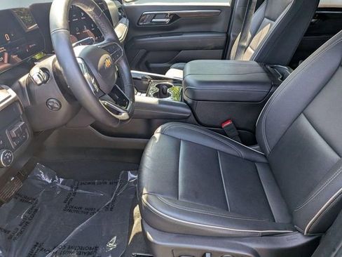 Used 2025 Chevrolet Tahoe Premier w/ Sun And Tow Package AWD/4WD image 12