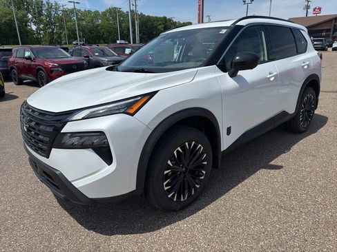 New 2026 Nissan Rogue SV AWD/4WD image 3