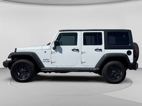 Used 2018 Jeep Wrangler Unlimited Sport w/ Connectivity Group AWD/4WD image 7