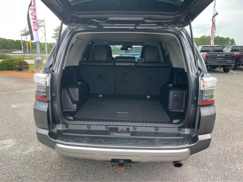 Used 2022 Toyota 4Runner TRD Off-Road Premium w/ Moonroof Package AWD/4WD image 23