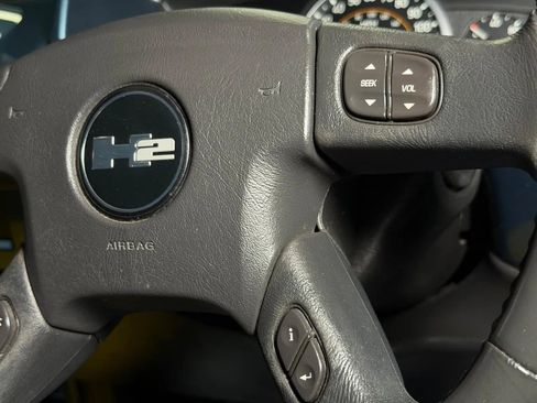 Used 2005 HUMMER H2 w/ Preferred Equipment Group AWD/4WD image 37