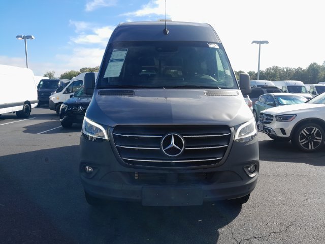 Used 2024 Mercedes-Benz Sprinter 2500 image 2