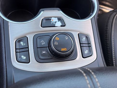 Used 2023 GMC Terrain Denali AWD/4WD image 26