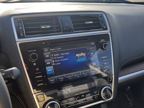 Used 2018 Subaru Outback 2.5i Limited image 19