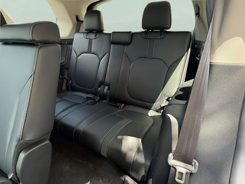 Certified 2025 Honda Pilot EX-L image 12