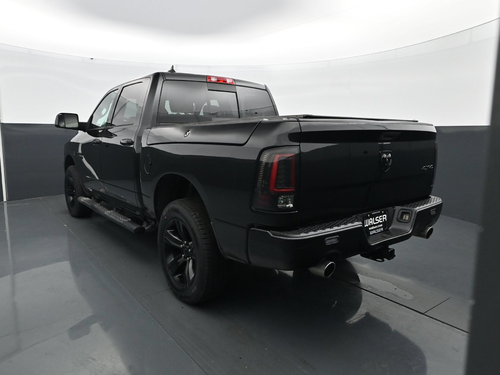 Used 2015 RAM 1500 Sport w/ Black Ram 1500 Sport Group AWD/4WD image 5