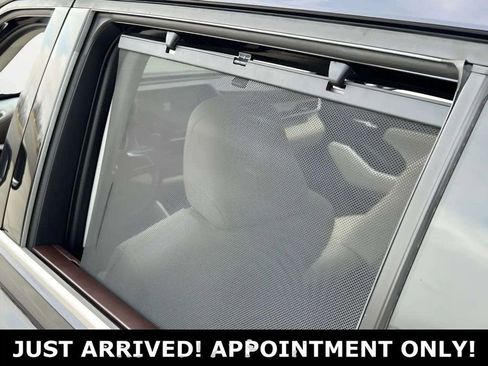 Used 2020 Toyota Highlander XLE image 27