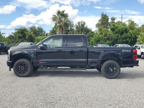 New 2026 Ford F250 Lariat w/ Black Appearance Package image 7