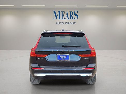 Certified 2023 Volvo XC60 B5 Plus w/ Climate Package image 5