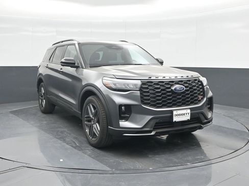 New 2026 Ford Explorer ST image 8
