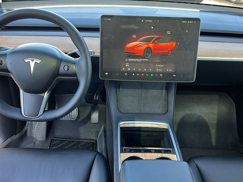 Used 2023 Tesla Model Y Long Range AWD/4WD image 15
