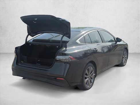 New 2026 Nissan Sentra SL w/ Floor Mat Package FWD image 7
