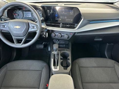 New 2026 Chevrolet Trax LS w/ LS Convenience Package FWD image 16