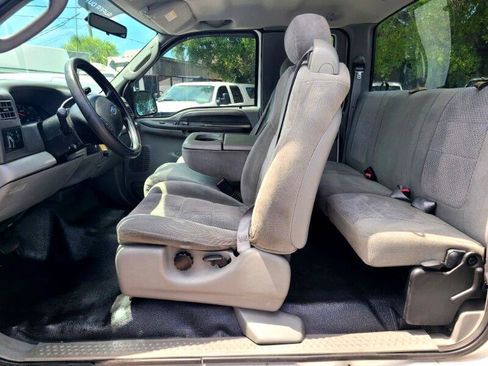 Used 2003 Ford F250 XLT image 10