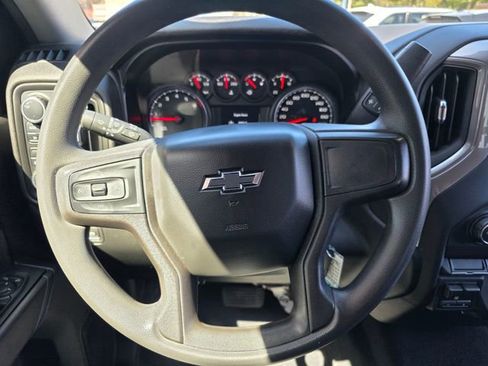 Used 2019 Chevrolet Silverado 1500 Custom Trail Boss w/ Custom Convenience Package AWD/4WD image 18