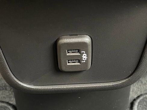 Certified 2023 Chevrolet Equinox LT image 30