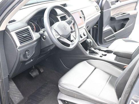Used 2021 Volkswagen Atlas SE w/ Panoramic Sunroof Package image 10