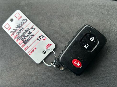 Used 2011 Toyota Prius Three w/ Navigation Pkg image 31