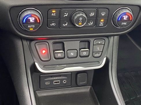 Used 2019 GMC Terrain Denali w/ Advanced Safety Package image 18