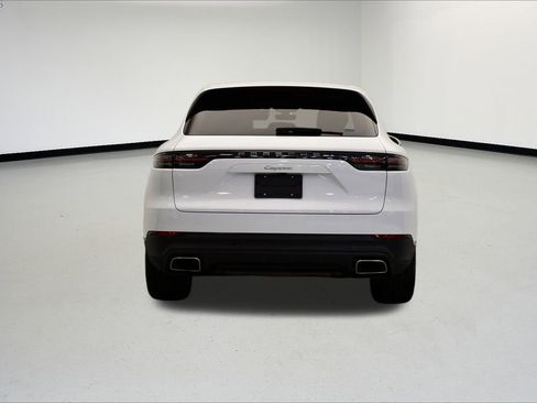 Used 2023 Porsche Cayenne image 6
