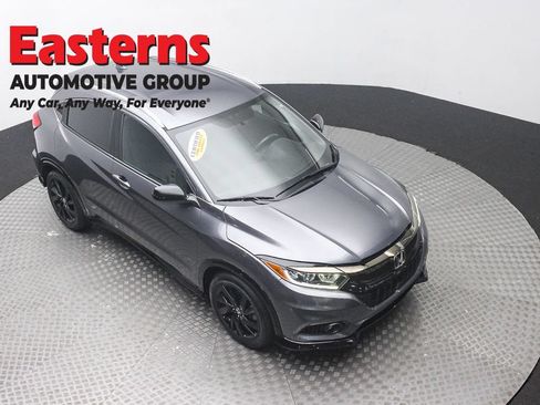 Used 2021 Honda HR-V Sport image 3