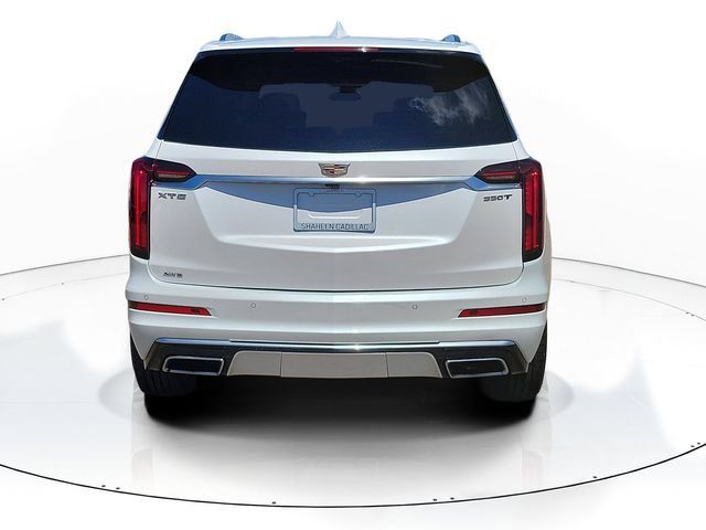 Certified 2025 Cadillac XT6 Luxury AWD/4WD image 4