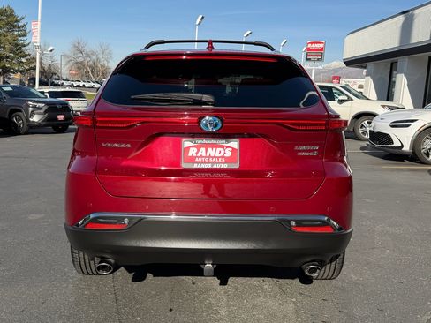 Used 2022 Toyota Venza Limited image 6