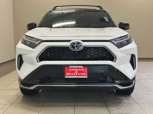 Certified 2025 Toyota RAV4 XSE image 6