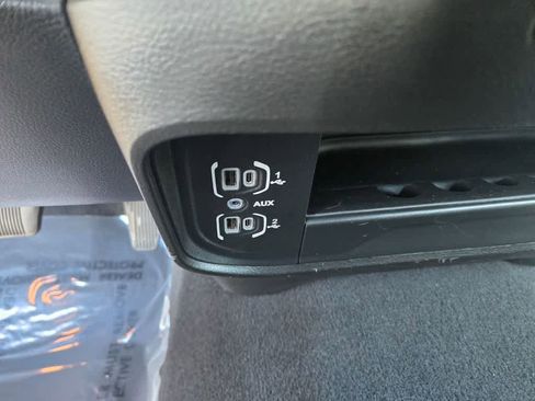 Used 2024 RAM 2500 Big Horn AWD/4WD image 16